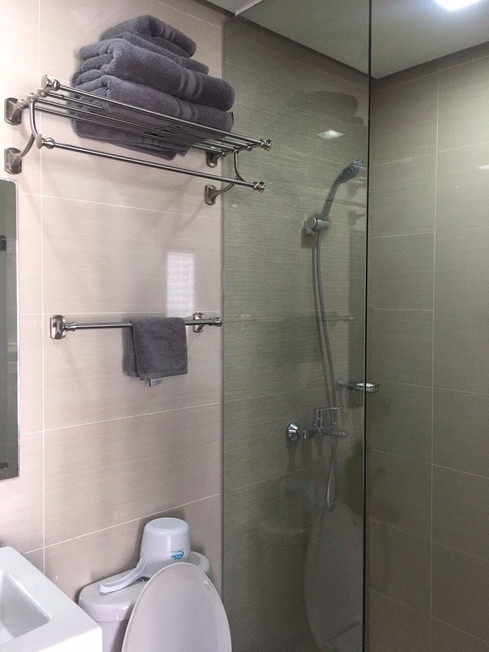 "1BR Condo for Rent in Greenbelt Hamilton, Legazpi Village, Makati"04