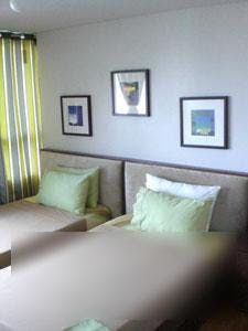 "2BR Condo for Rent in The Residences at Greenbelt, Legazpi Village, Ma"06