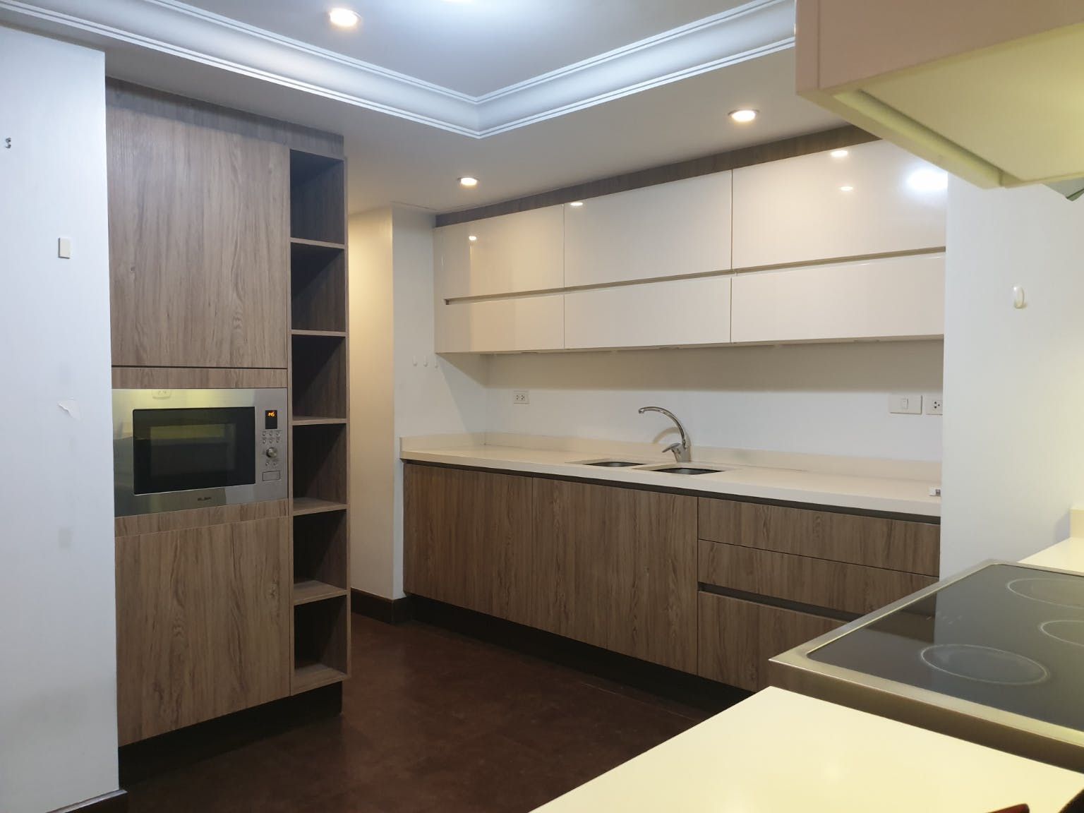 "3BR Condo for Rent in Luna Gardens, Rockwell Center, Makati"06