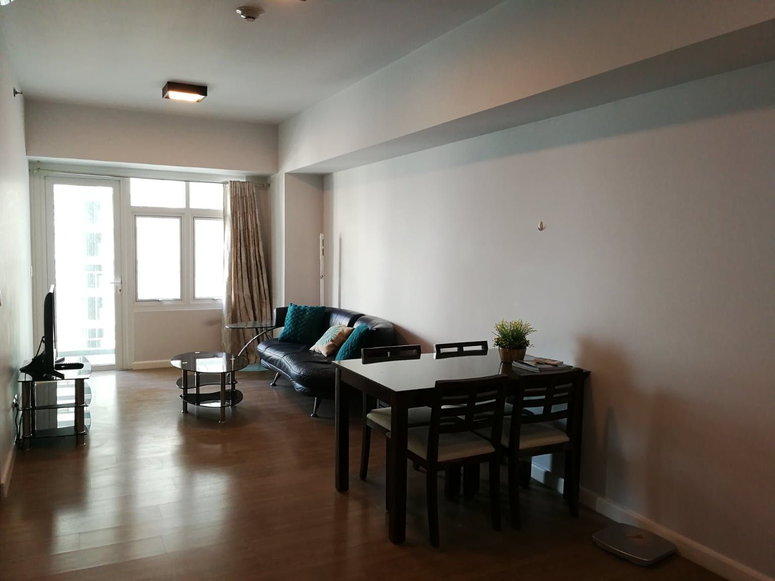 "1BR Condo for Rent in The Meranti at Two Serendra, BGC - Bonifacio Glo"06