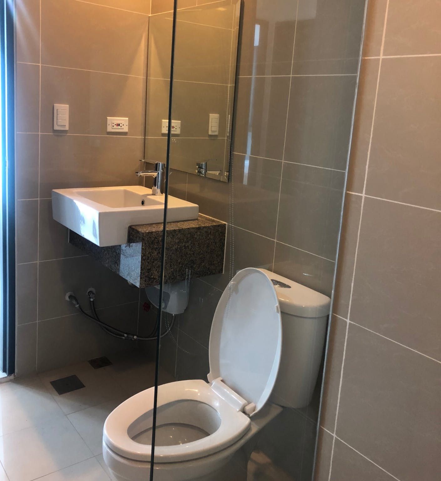 "2BR Condo for Rent in One Uptown Residence, BGC - Bonifacio Global Cit"08