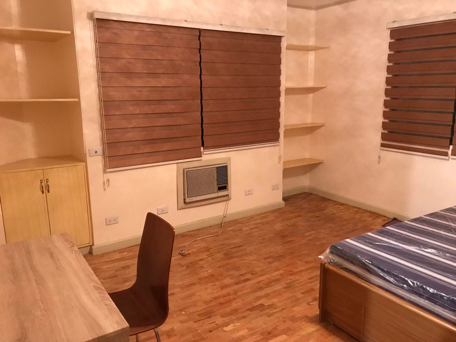 "2BR Condo for Rent in Le Grand Condominium, Salcedo Village, Makati"08