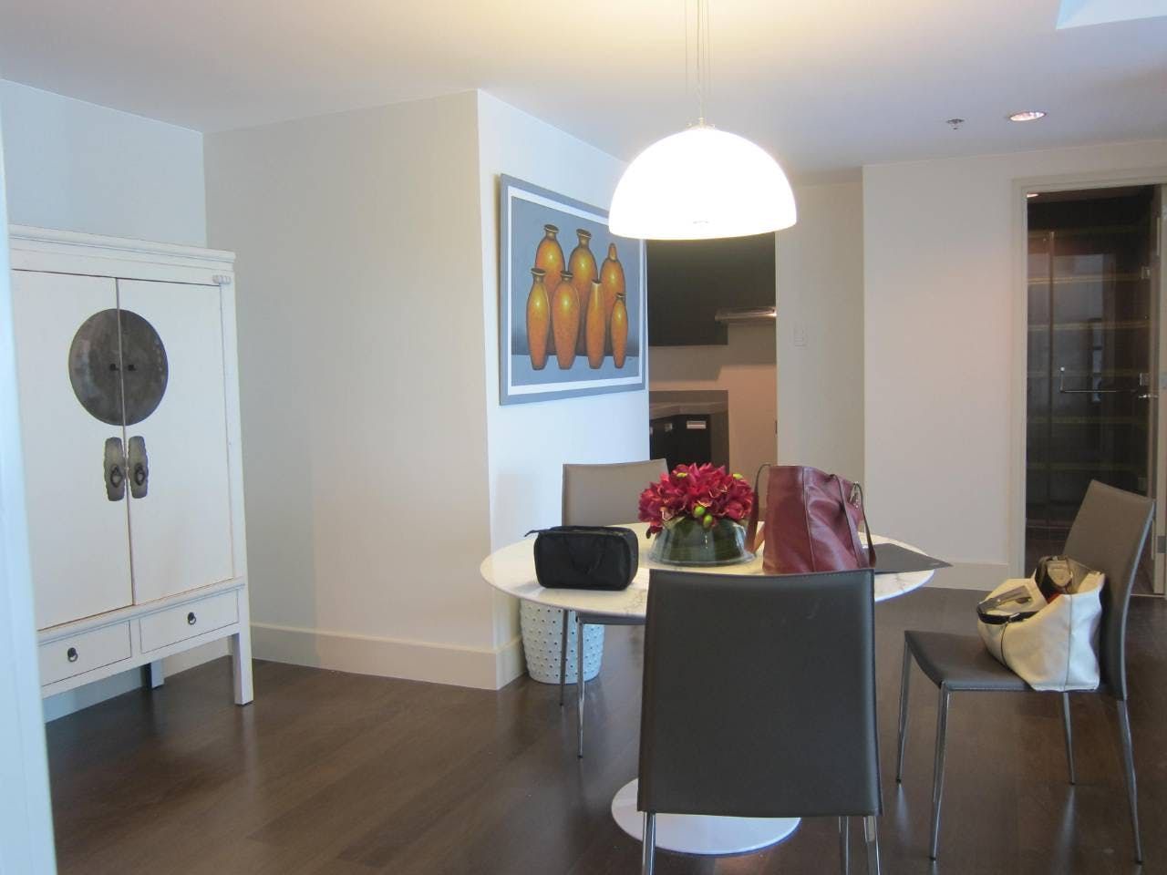 "2BR Condo for Rent in Edades Tower and Garden Villas, Rockwell Center,"08