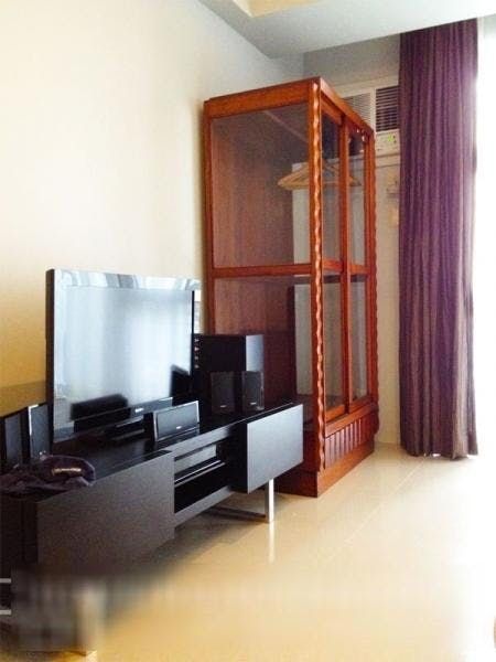 "Studio Condo for Rent in Greenbelt Chancellor, Legazpi Village, Makati"08