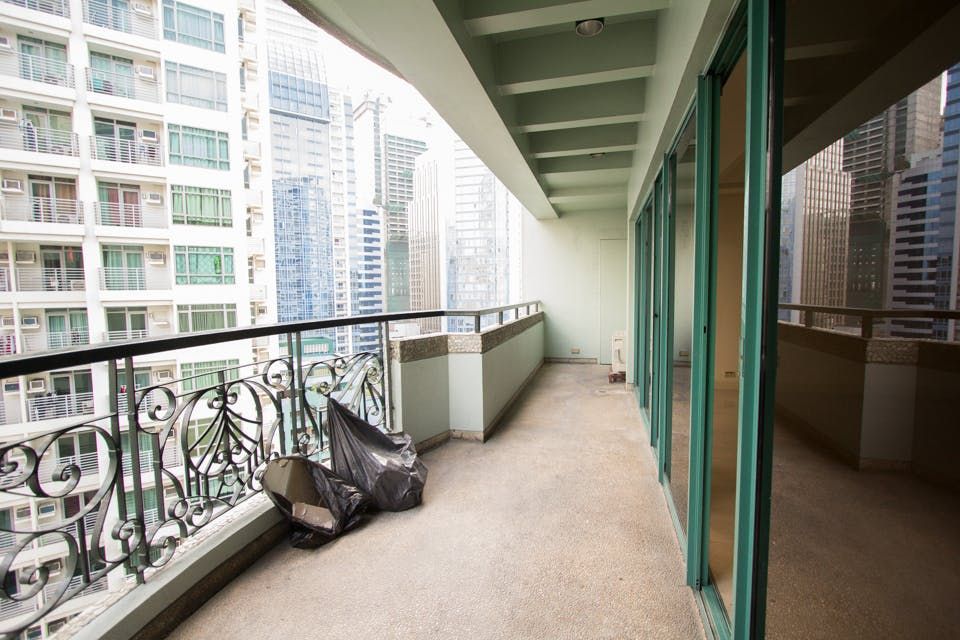 "2BR Condo for Rent in Shang Salcedo Place, Salcedo Village, Makati"03