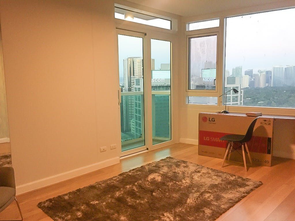 "1BR Condo for Rent in Park Terraces, San Lorenzo, Makati"04