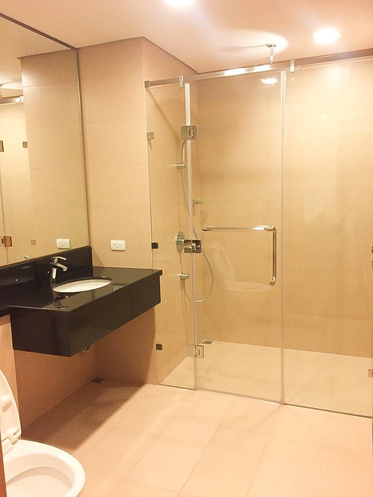 "1BR Condo for Rent in Park Terraces, San Lorenzo, Makati"08