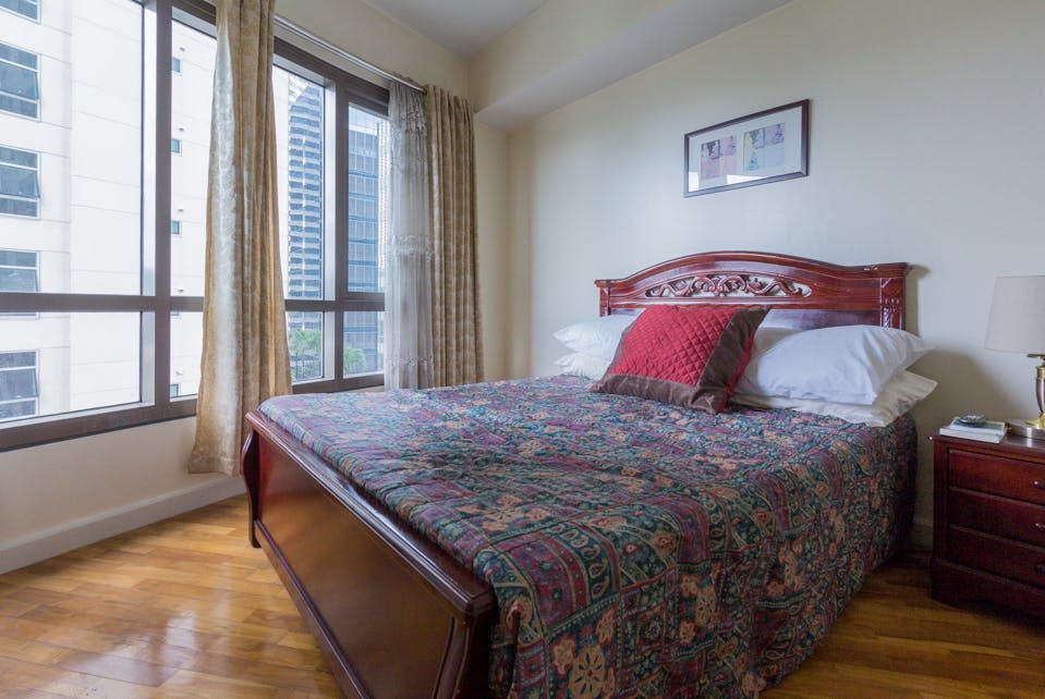 "2BR Condo for Rent in Joya Lofts and Towers, Rockwell Center, Makati"08