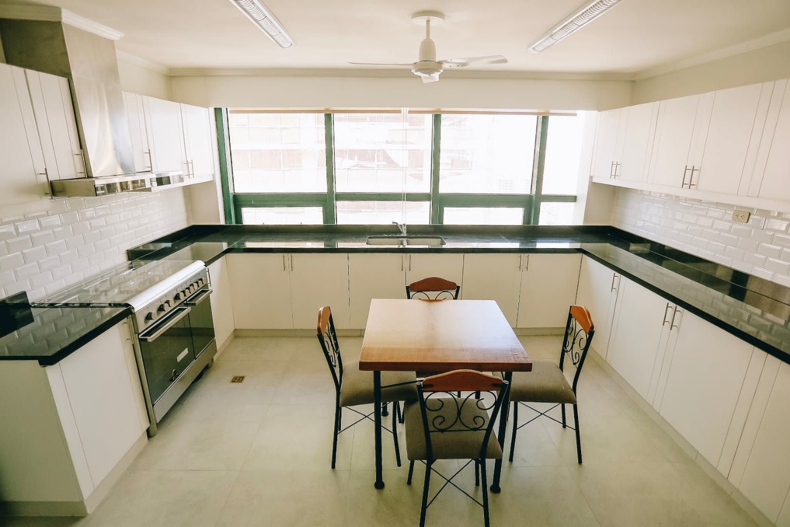 "3BR Condo for Rent in Classica Tower Condominium, Salcedo Village, Mak"08