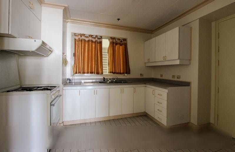 "2BR Condo for Rent in Two Salcedo Place, Salcedo Village, Makati"06