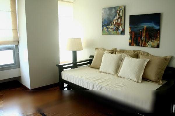 "2BR Condo for Rent in The Residences at Greenbelt, Legazpi Village, Ma"03