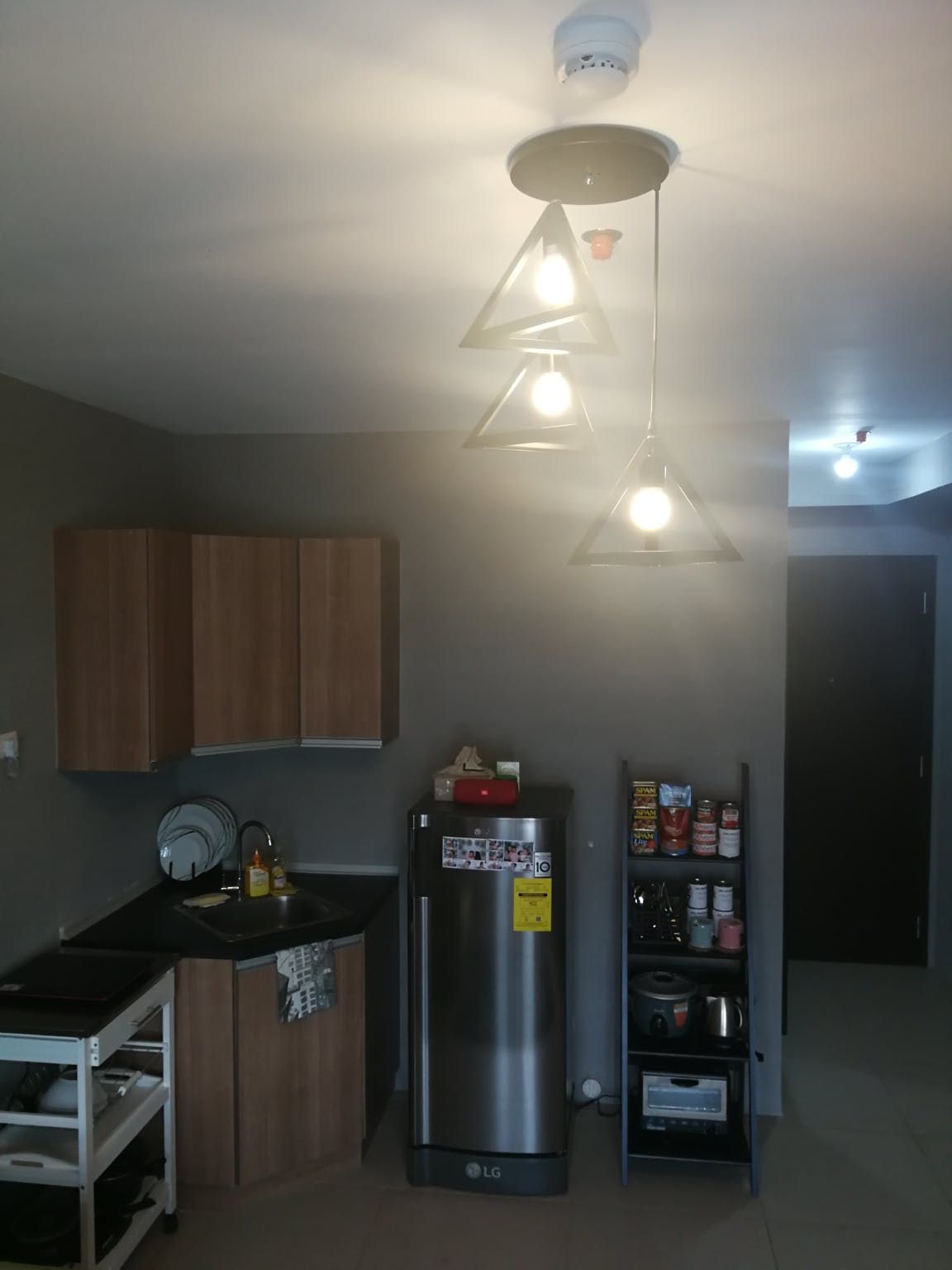 "Studio Condo for Rent in Avida Towers Centera, Highway Hills, Mandaluy"04