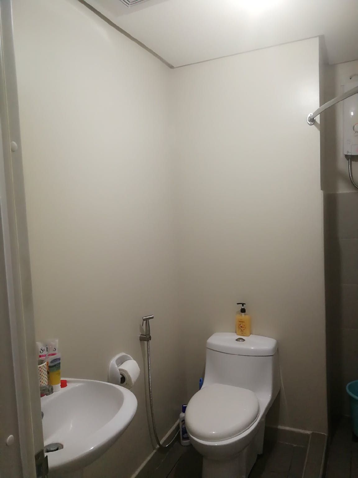 "Studio Condo for Rent in Avida Towers Centera, Highway Hills, Mandaluy"08