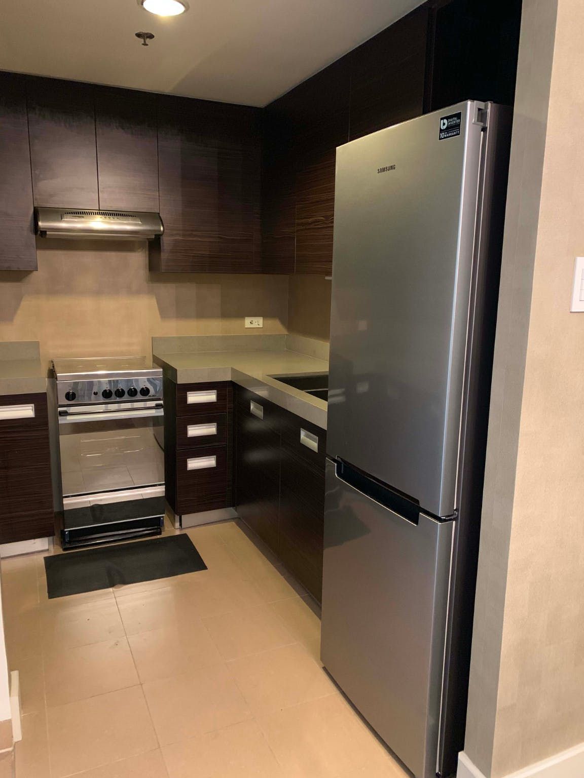 "1BR Condo for Rent in Edades Tower and Garden Villas, Rockwell Center,"08