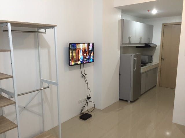 "1BR Condo for Rent in M Place Residences, South Triangle, Quezon City"04