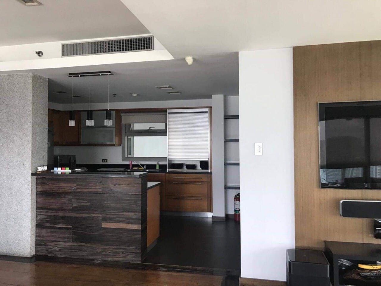 "2BR Condo for Rent in The Residences at Greenbelt, Legazpi Village, Ma"08