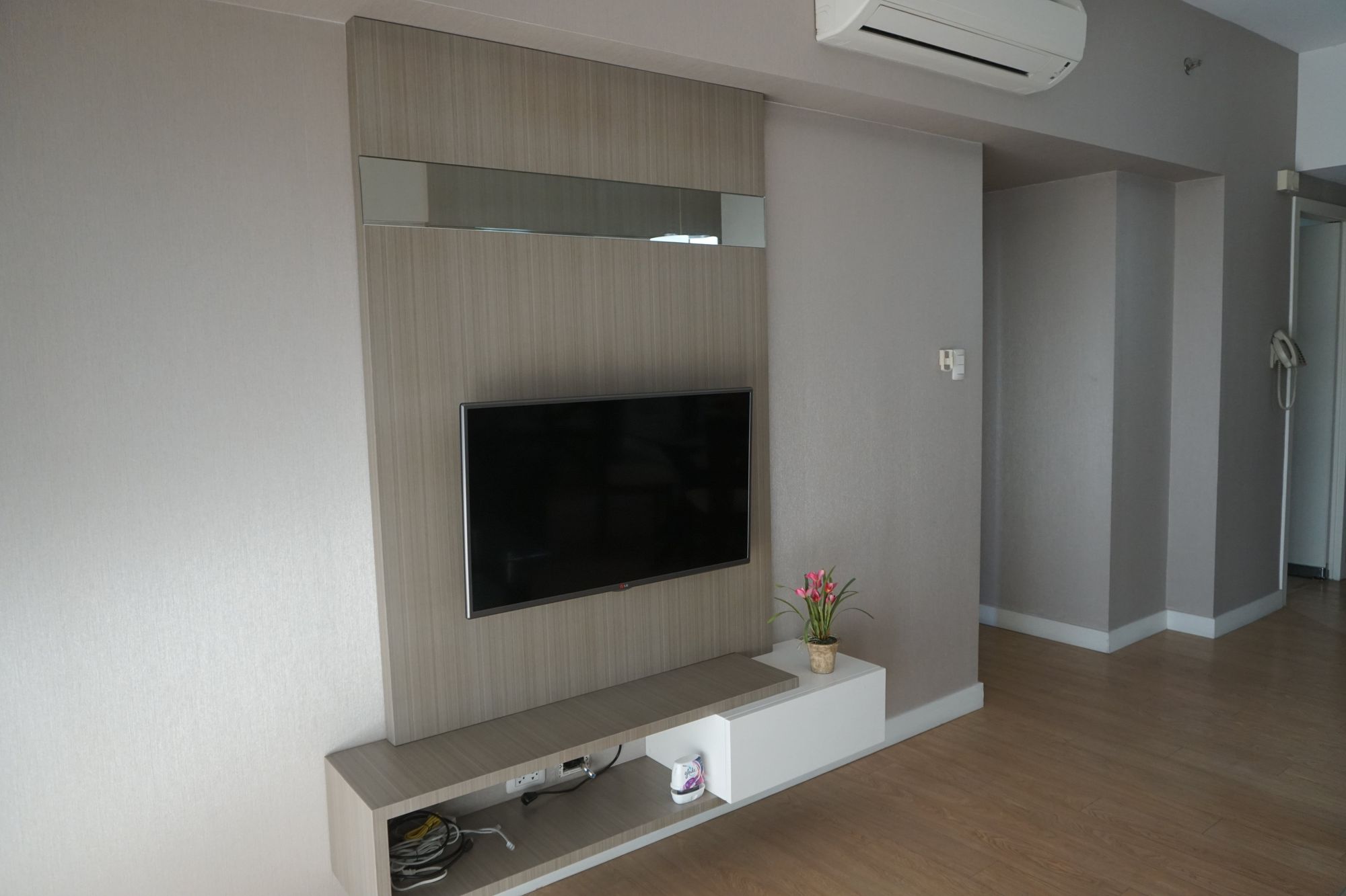 "1BR Condo for Rent in One Shangri-La Place, Ortigas Center, Mandaluyon"09