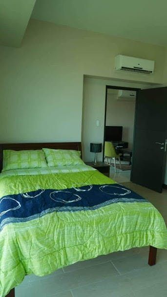 "2BR Condo for Rent in 8 Forbes Town Road, BGC - Bonifacio Global City,"08