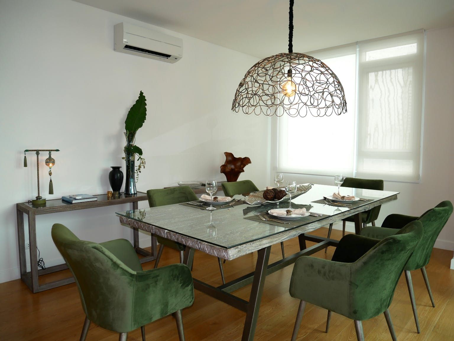 "3BR Condo for Rent in One Roxas Triangle, Urdaneta, Makati"03