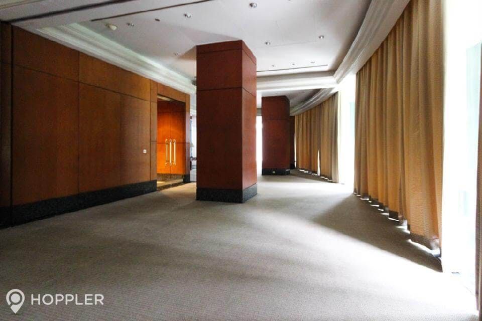 "3BR Condo for Rent in Rizal Tower, Rockwell Center, Makati"10