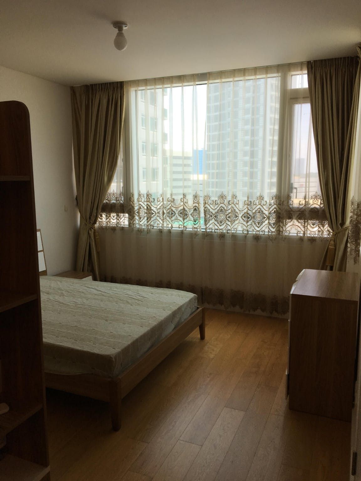 "Studio Condo for Rent in Park Terraces, San Lorenzo, Makati"06