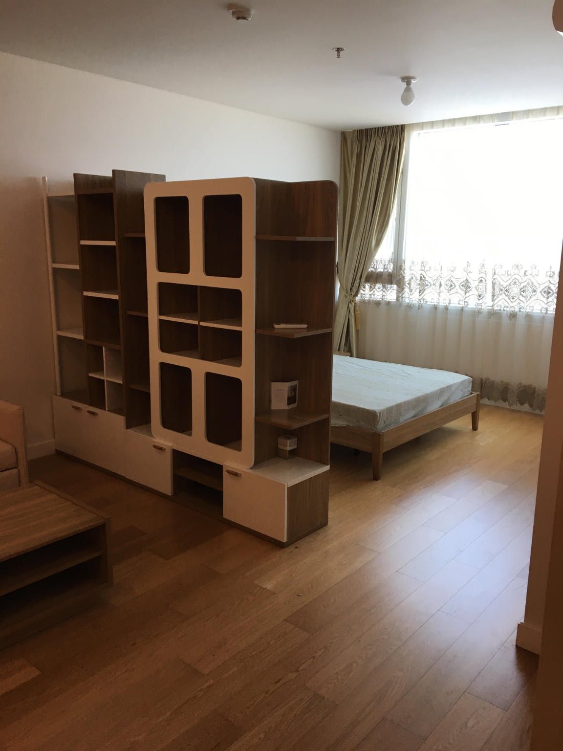 "Studio Condo for Rent in Park Terraces, San Lorenzo, Makati"10