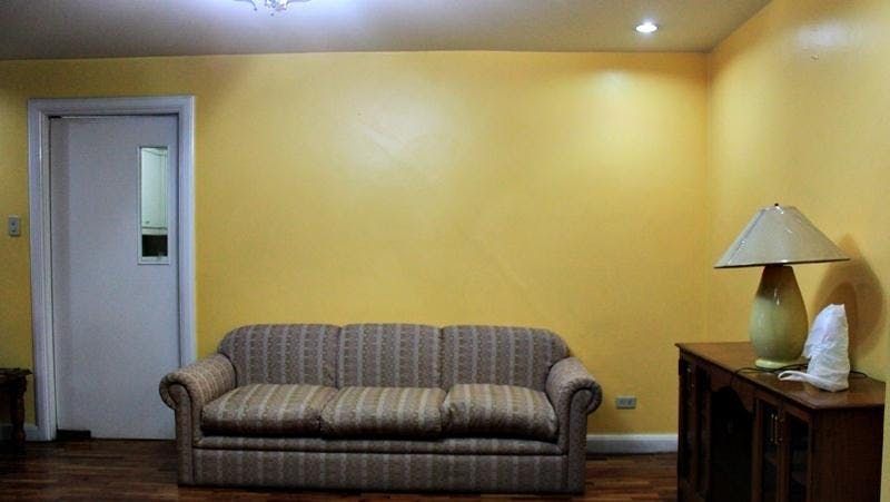 "2BR Condo for Rent in Easton Place, Salcedo Village, Makati"10