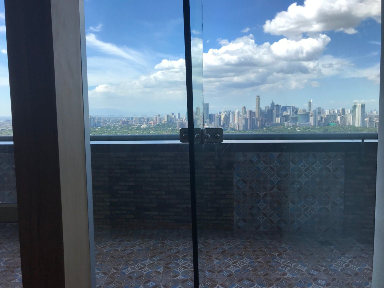 "4BR Condo for Rent in Regent Parkway, BGC - Bonifacio Global City, Tag"06
