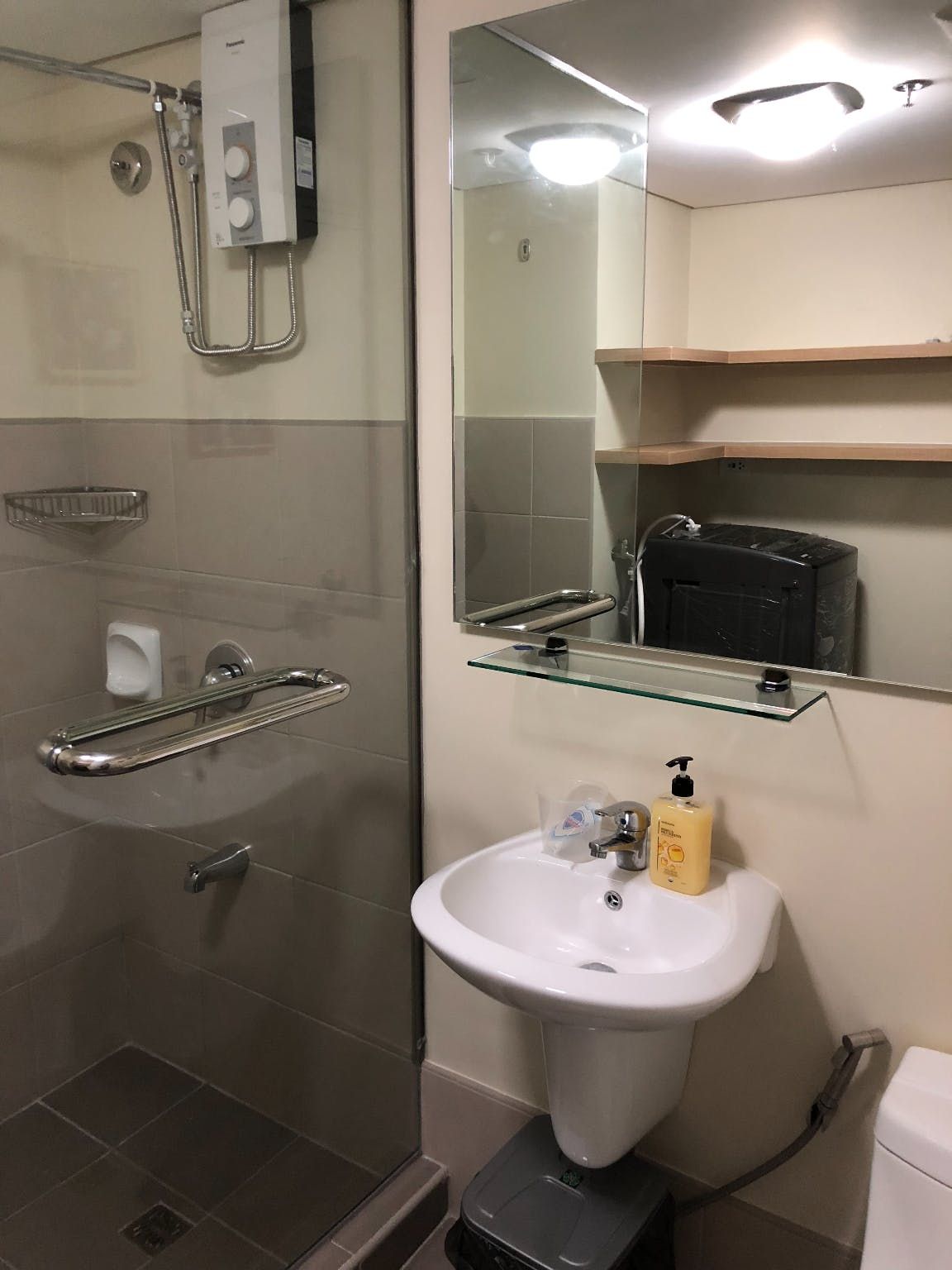 "1BR Condo for Rent in Avida Towers 34th Street BGC, BGC - Bonifacio Gl"06