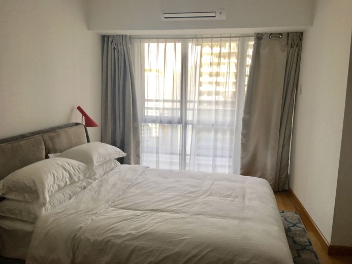 "1BR
