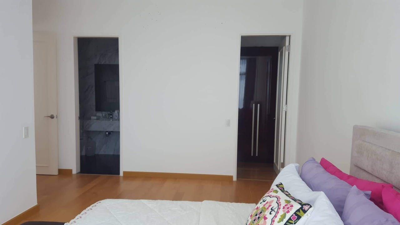 "1BR Condo for Rent in Trump Tower Manila, Poblacion, Makati"06