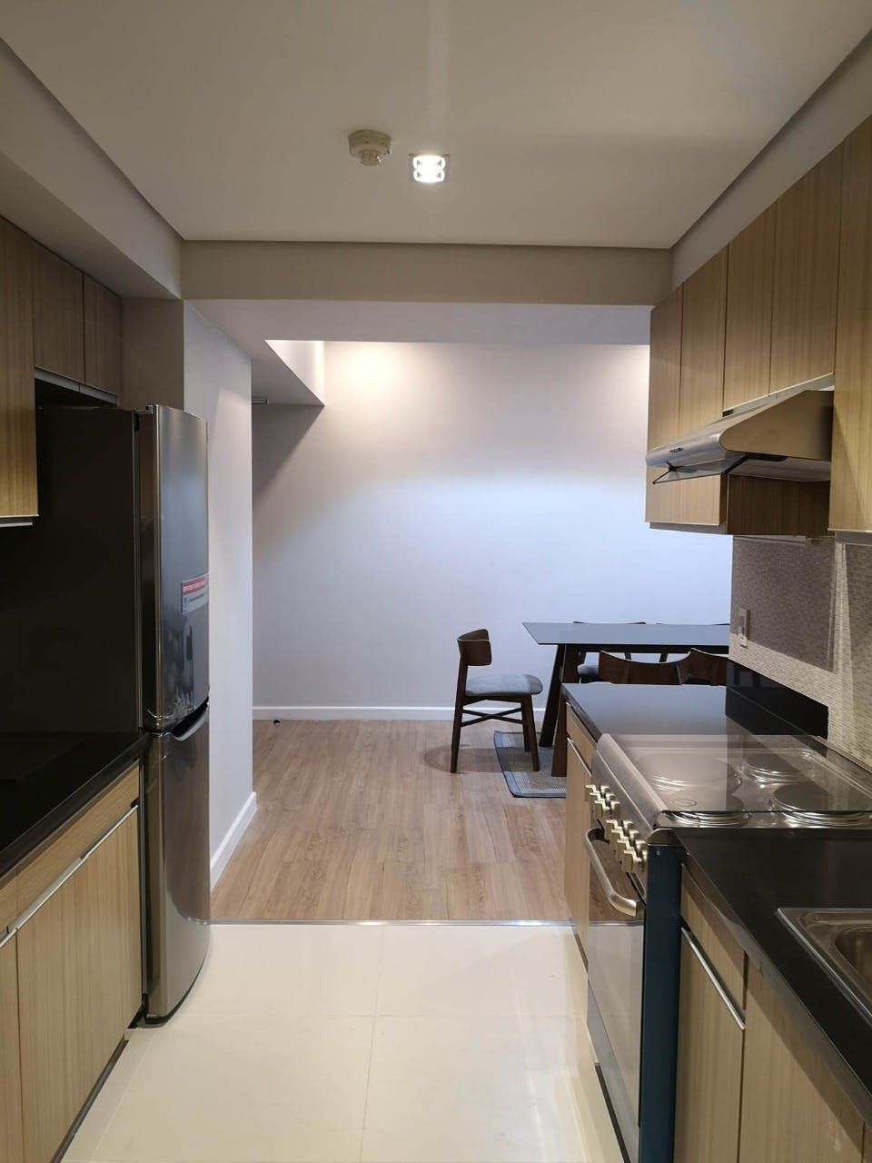 "2BR Condo for Rent in One Maridien Tower, BGC - Bonifacio Global City,"08