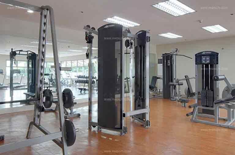 "Studio Condo for Rent in The Capital Towers, New Manila, Quezon City"09