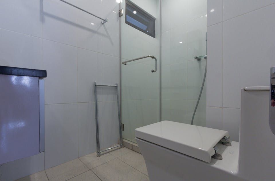 "2BR Condo for Rent in Mayfair Mansion, Legazpi Village, Makati"03