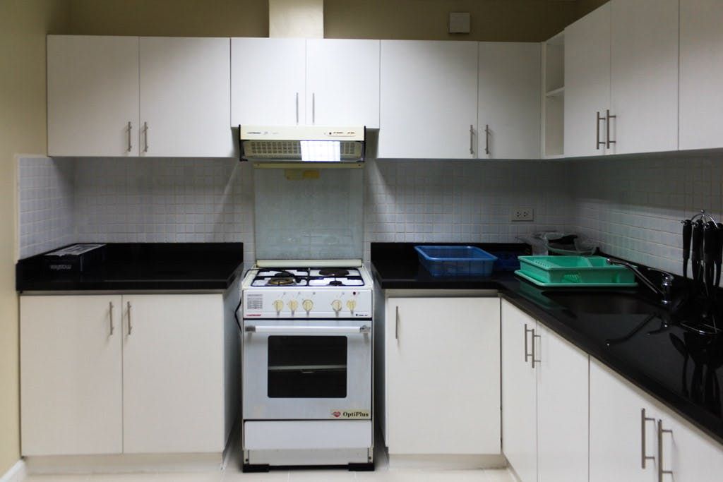 "2BR Condo for Rent in Classica Tower Condominium, Salcedo Village, Mak"04