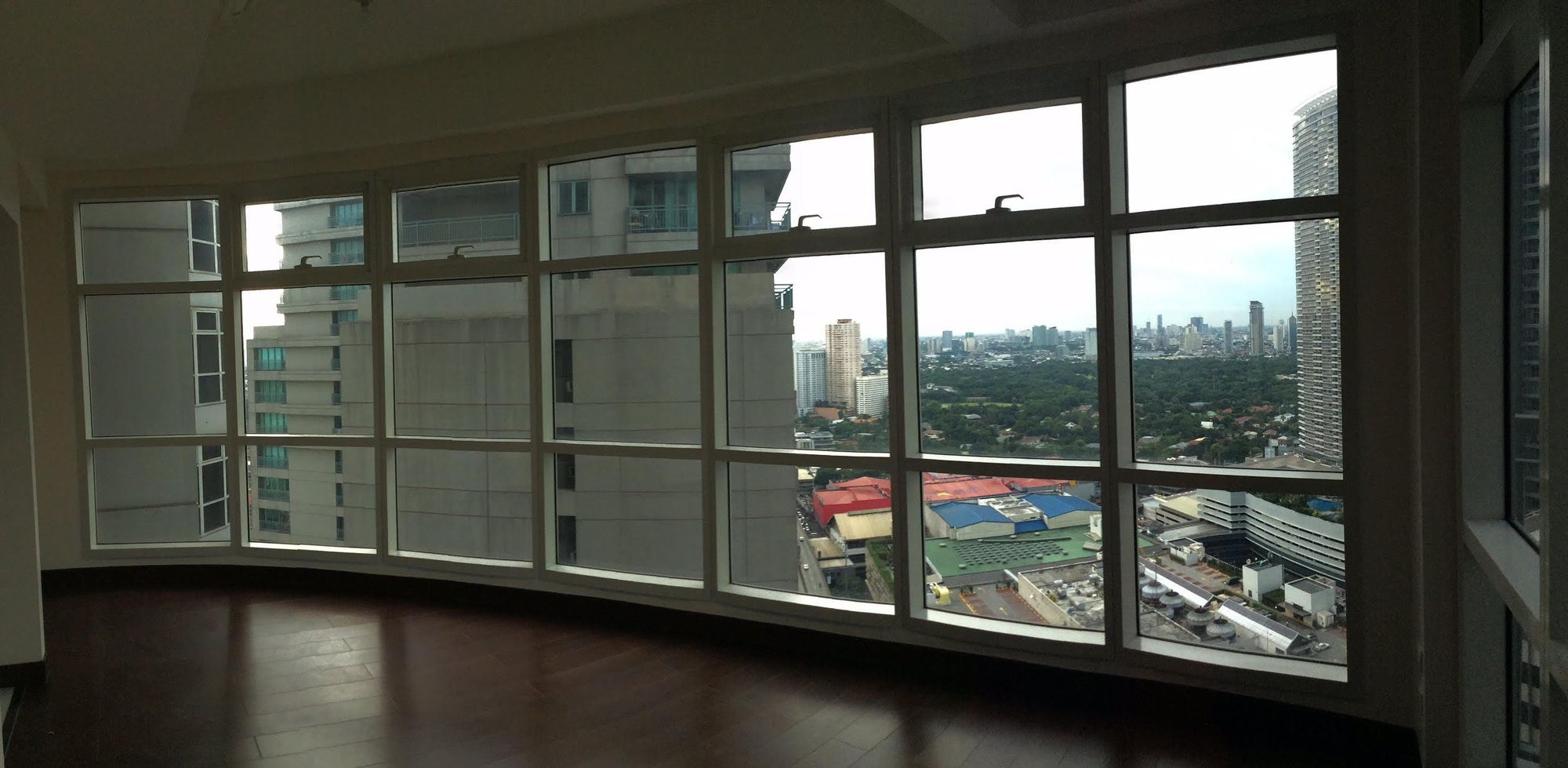"1BR Condo for Rent in Twin Oaks Place East Tower, Ortigas Center, Mand"06