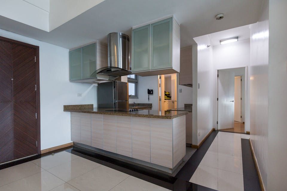 "2BR Condo for Rent in The St. Francis Shangri-La Place, Ortigas Center"10