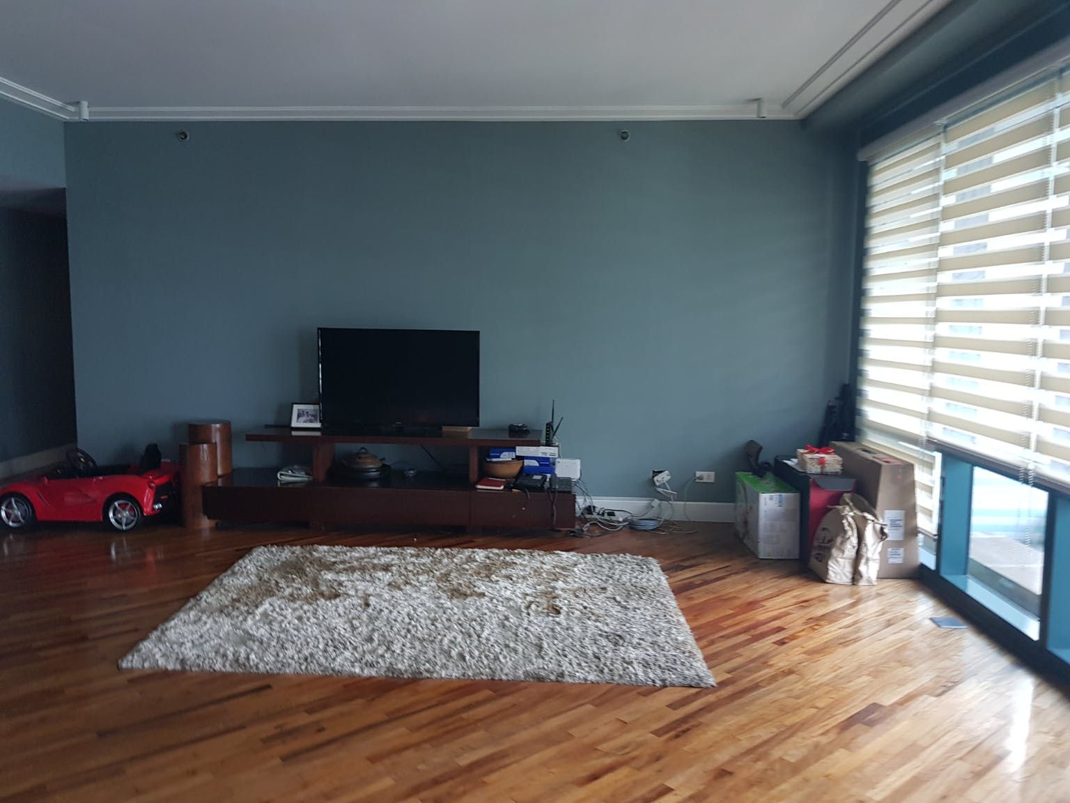 "3BR Condo for Rent in Amorsolo East, Rockwell Center, Makati"04