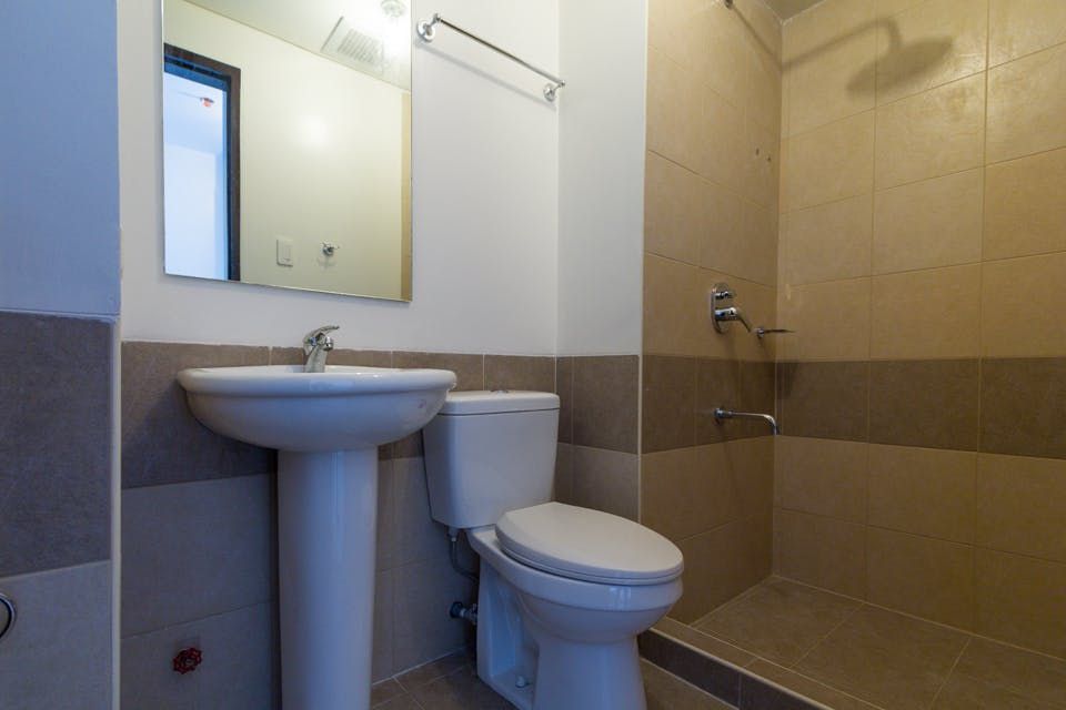 "Studio Condo for Rent in Axis Residences, Buayang Bato, Mandaluyong"08