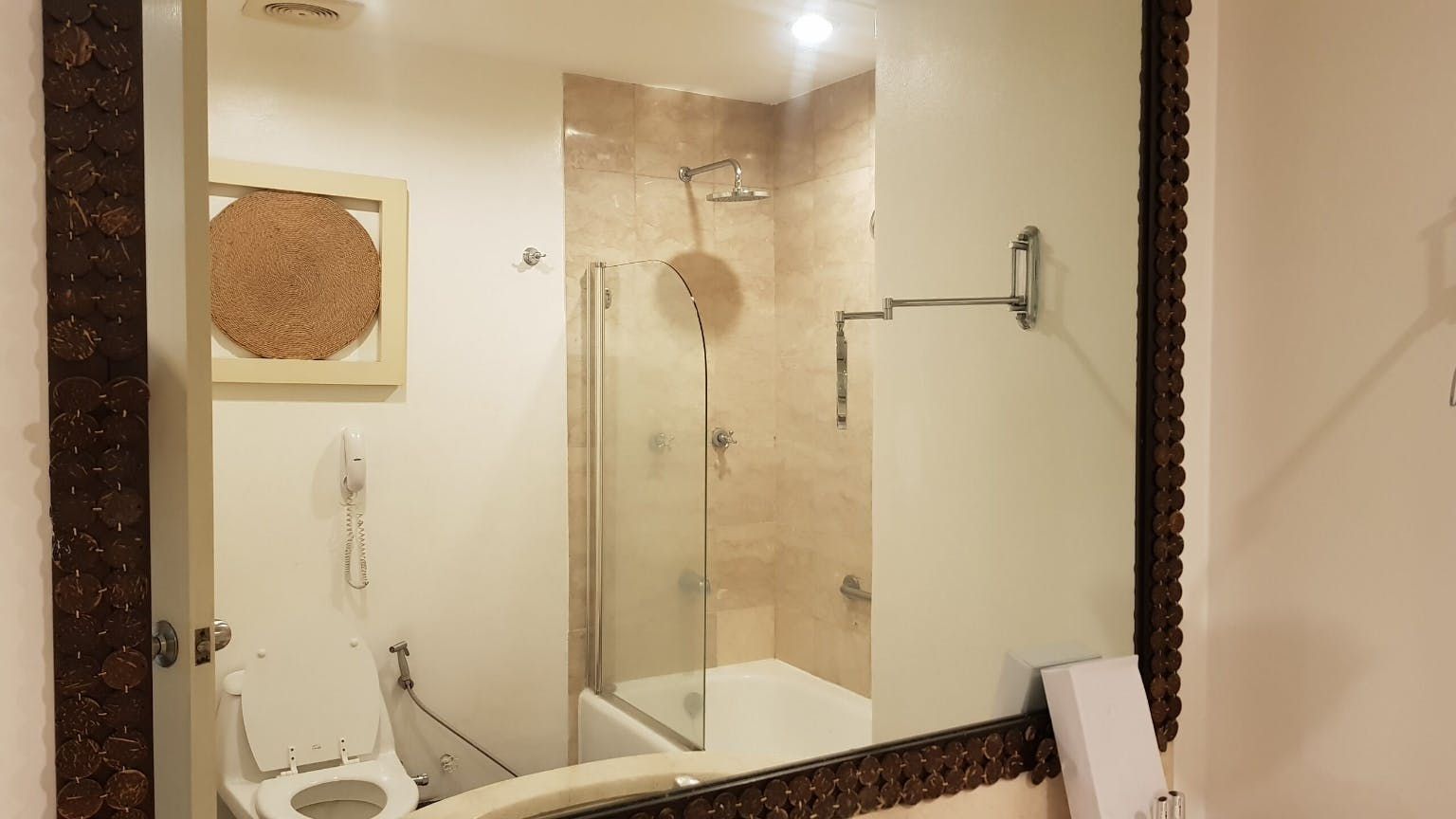 "2BR Condo for Rent in Vivere Suites, Alabang, Muntinlupa"03