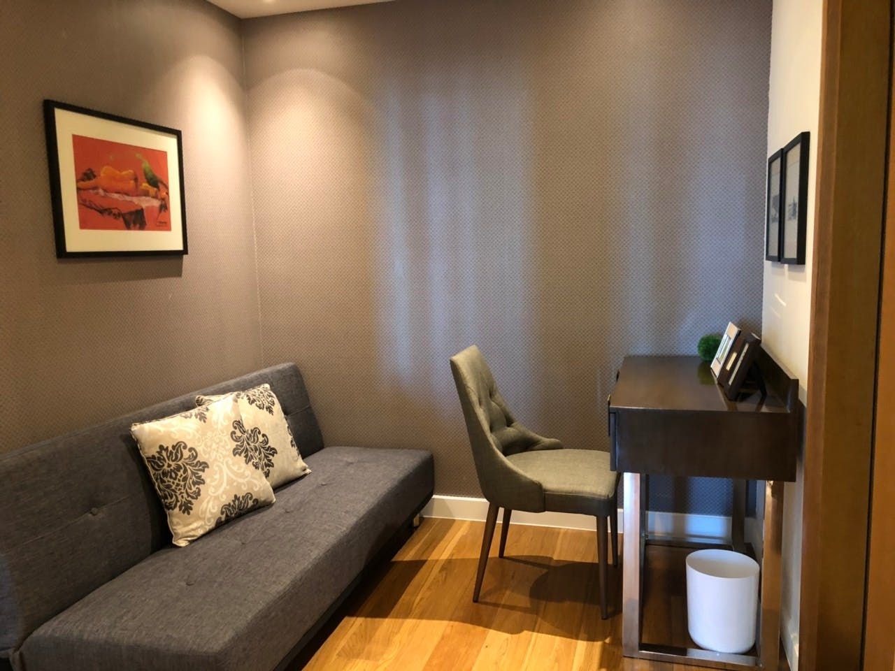 "1BR Condo for Rent in Park Terraces, San Lorenzo, Makati"10