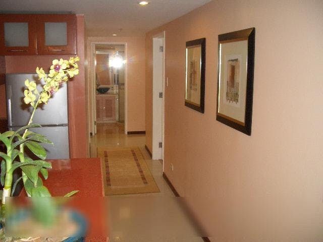 "3BR Condo for Rent in Elizabeth Place, Salcedo Village, Makati"10