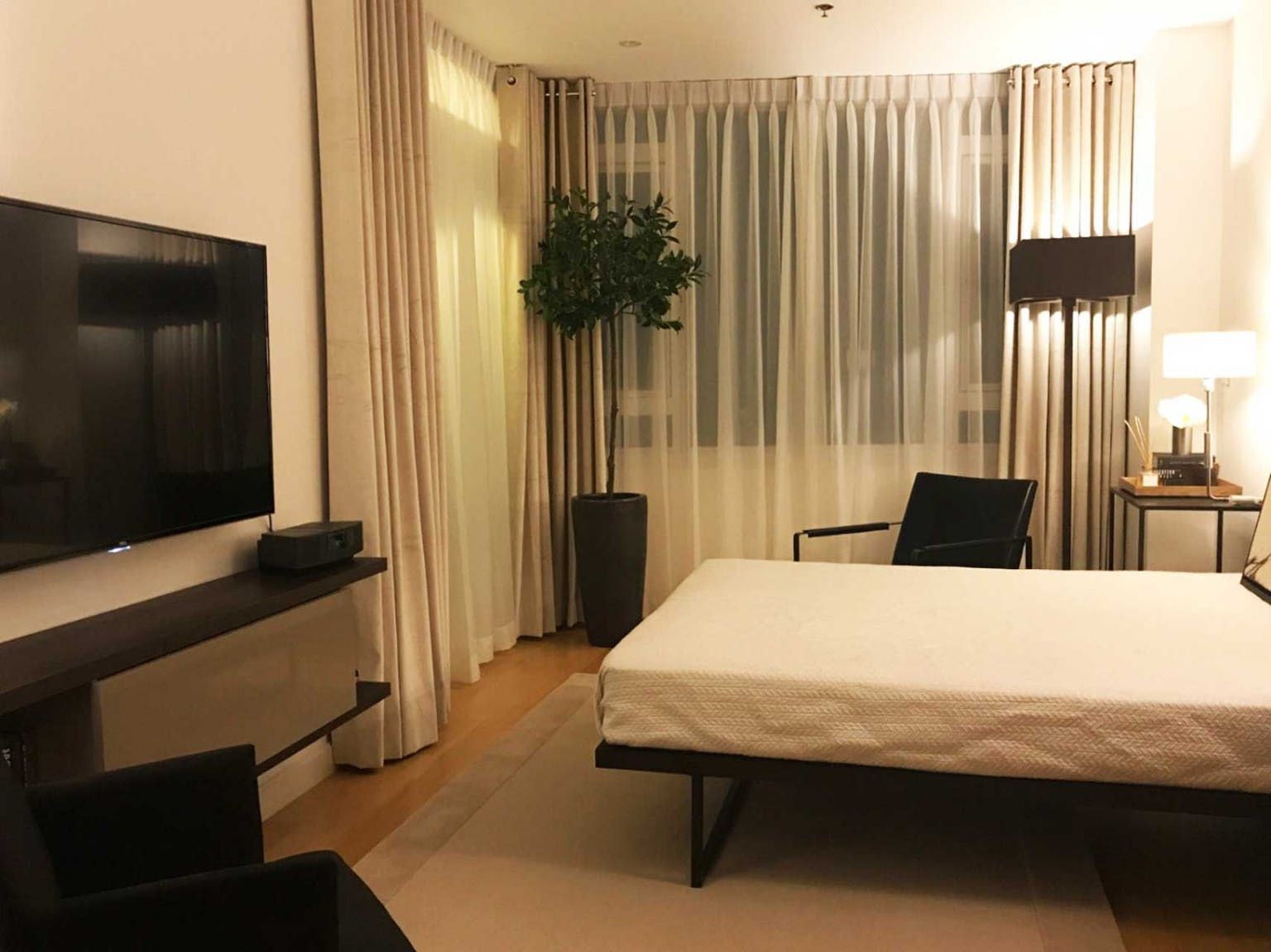 "2BR Condo for Rent in Park Terraces, San Lorenzo, Makati"08