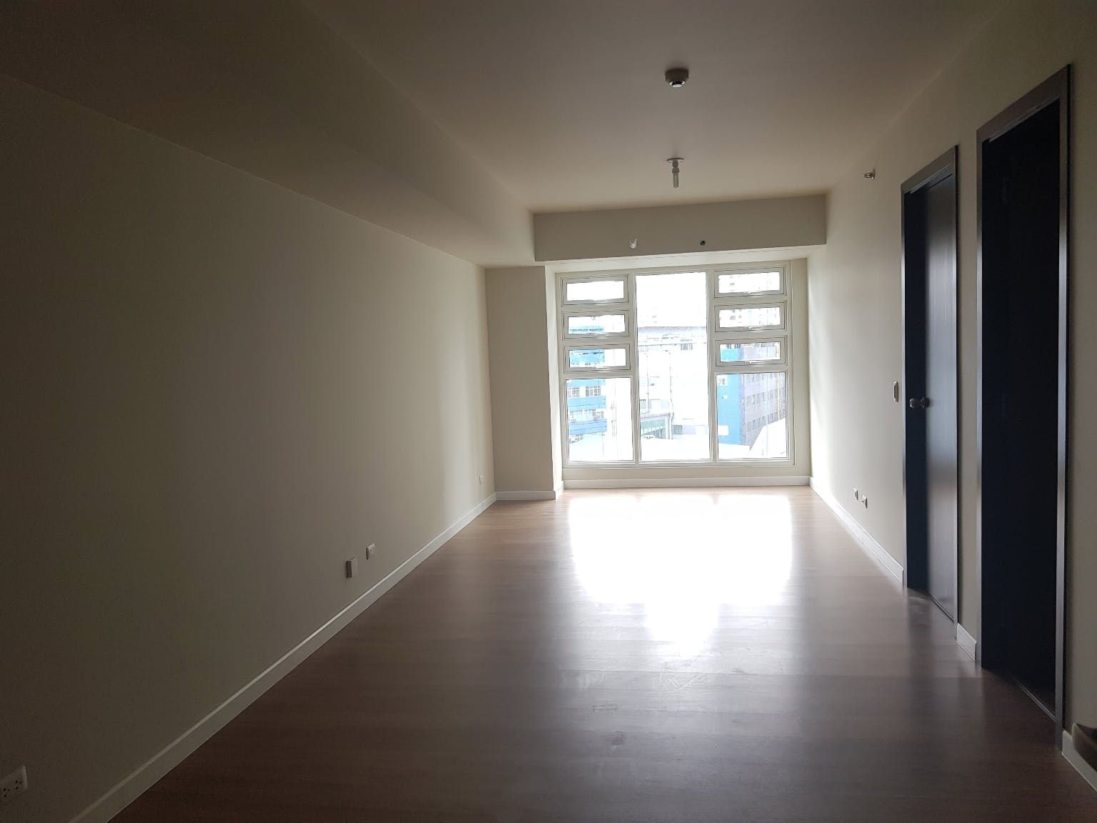 "1BR Condo for Rent in Kroma Tower, Legazpi Village, Makati"10