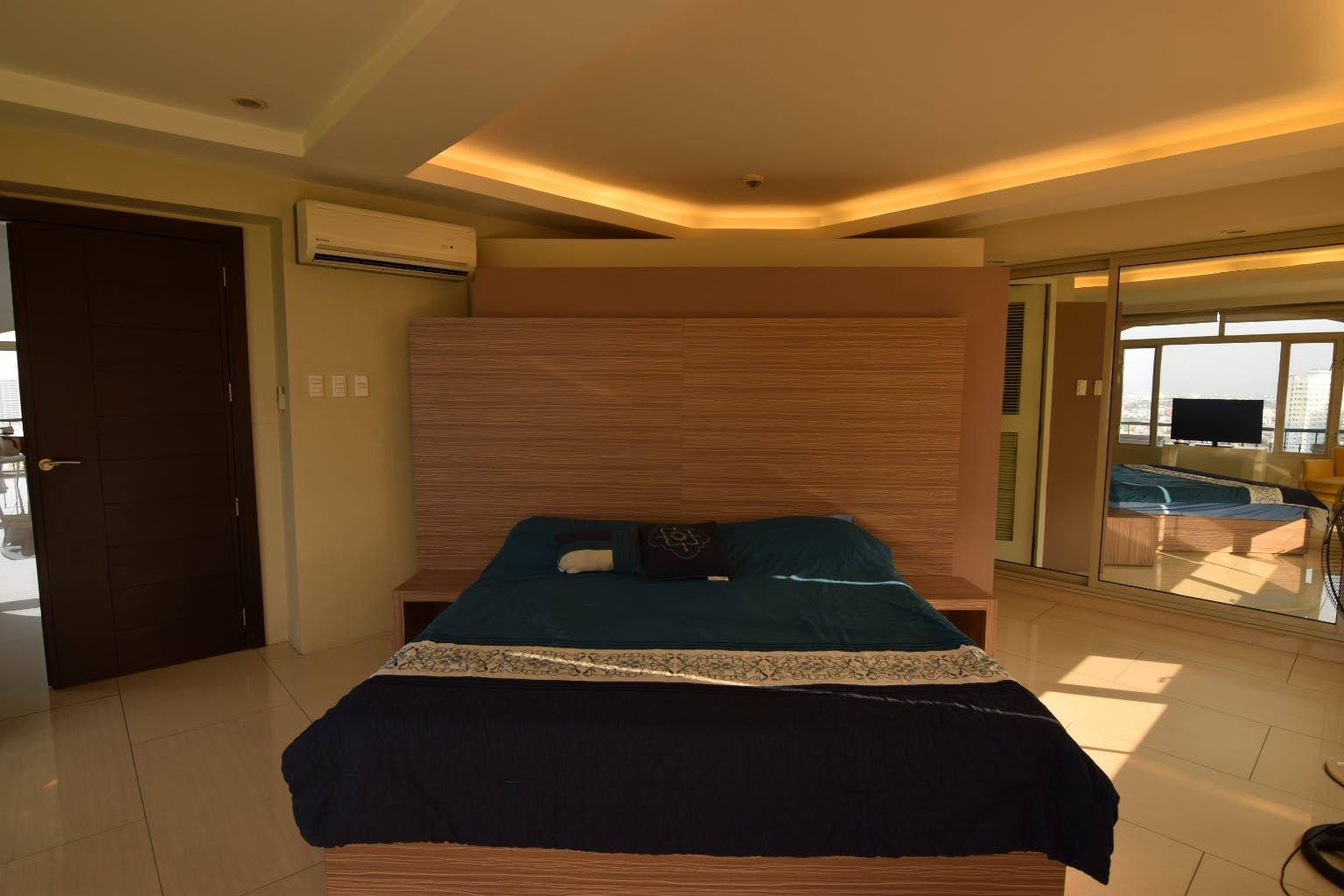 "3BR Condo for Rent in Tuscany Private Estates, McKinley Hill, Taguig"10