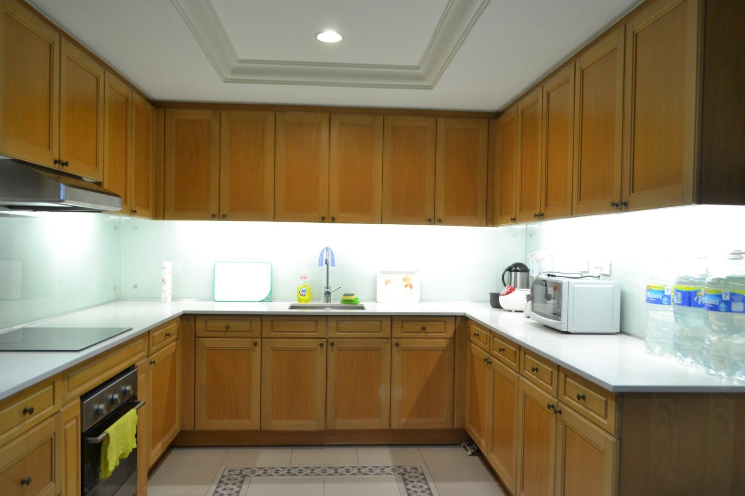 "2BR Condo for Rent in Amorsolo East, Rockwell Center, Makati"04