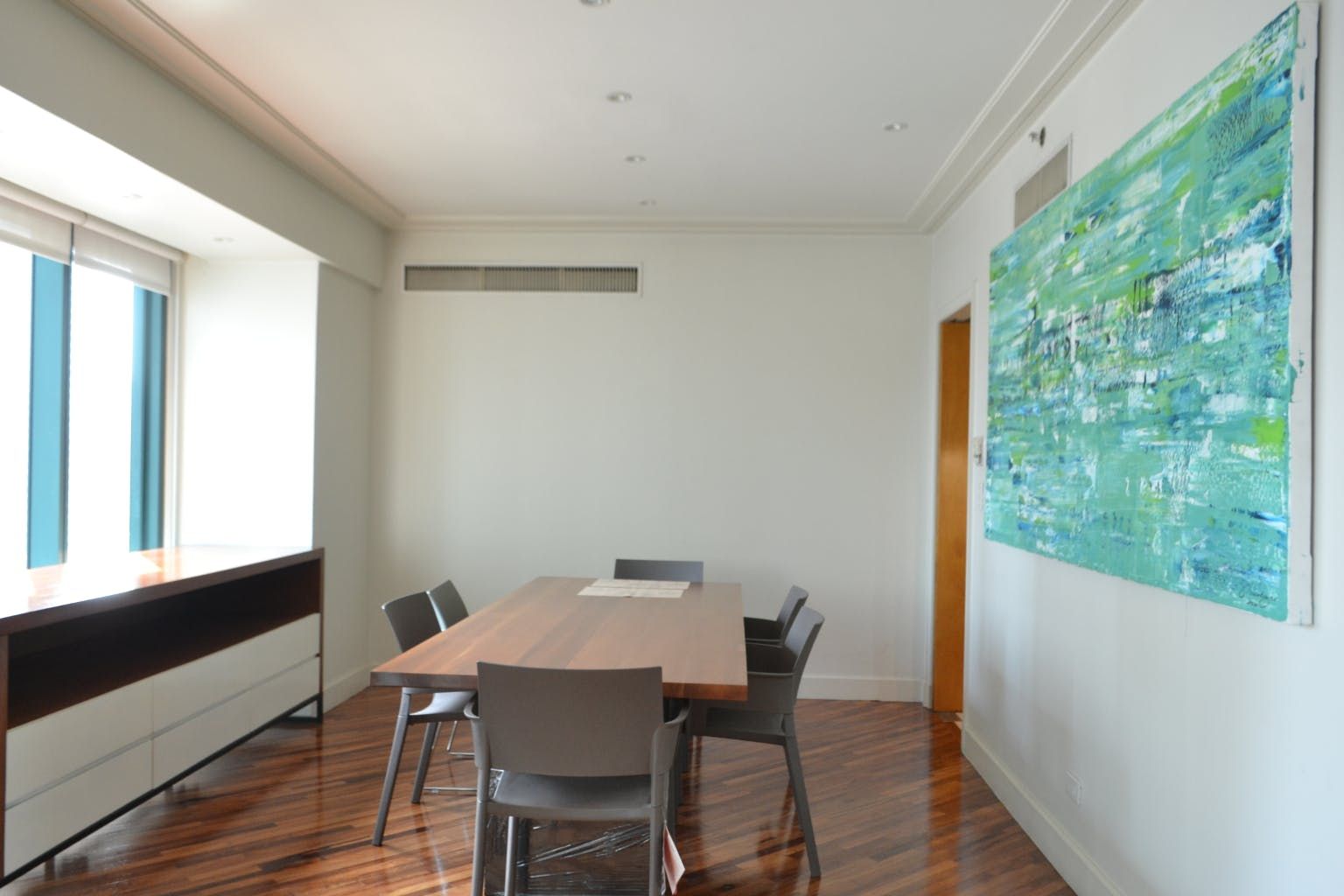 "2BR Condo for Rent in Amorsolo East, Rockwell Center, Makati"06