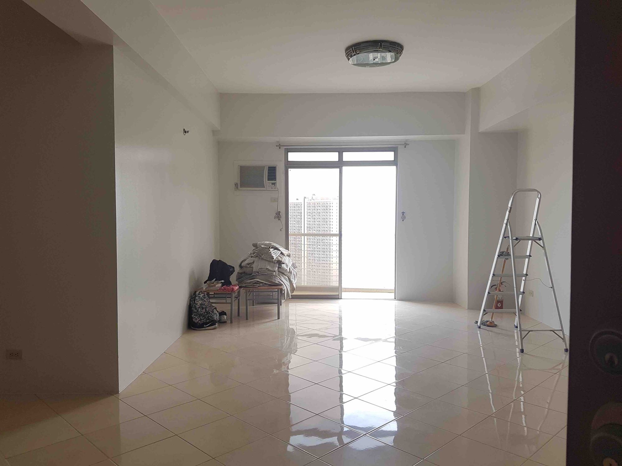 "3BR Condo for Rent in Paseo Parkview Suites, Salcedo Village, Makati"10