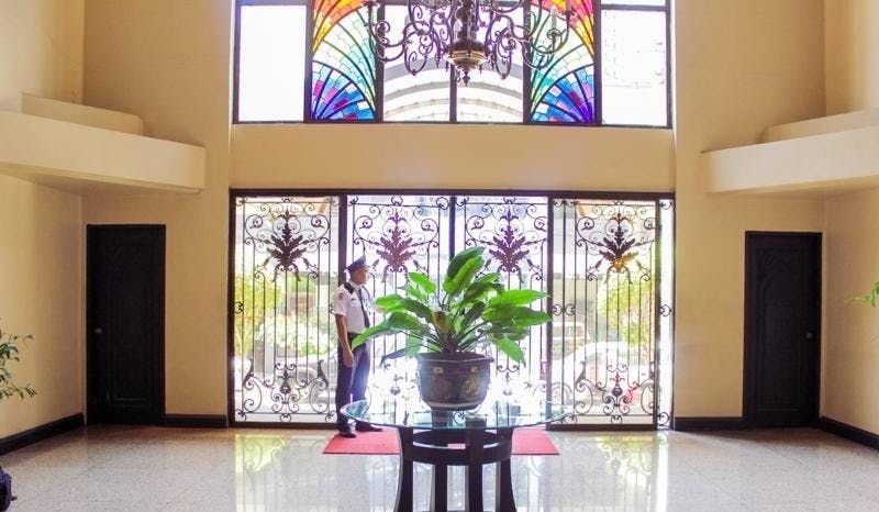 "3BR Condo for Rent in Crown Tower, Salcedo Village, Makati"08