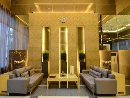 "2BR Condo for Rent in The Luxe Residences, BGC - Bonifacio Global City"05